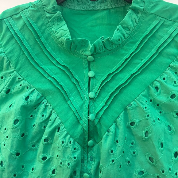 Women’s Eyelet Top NWOT Size Small Green - Picture 6 of 6
